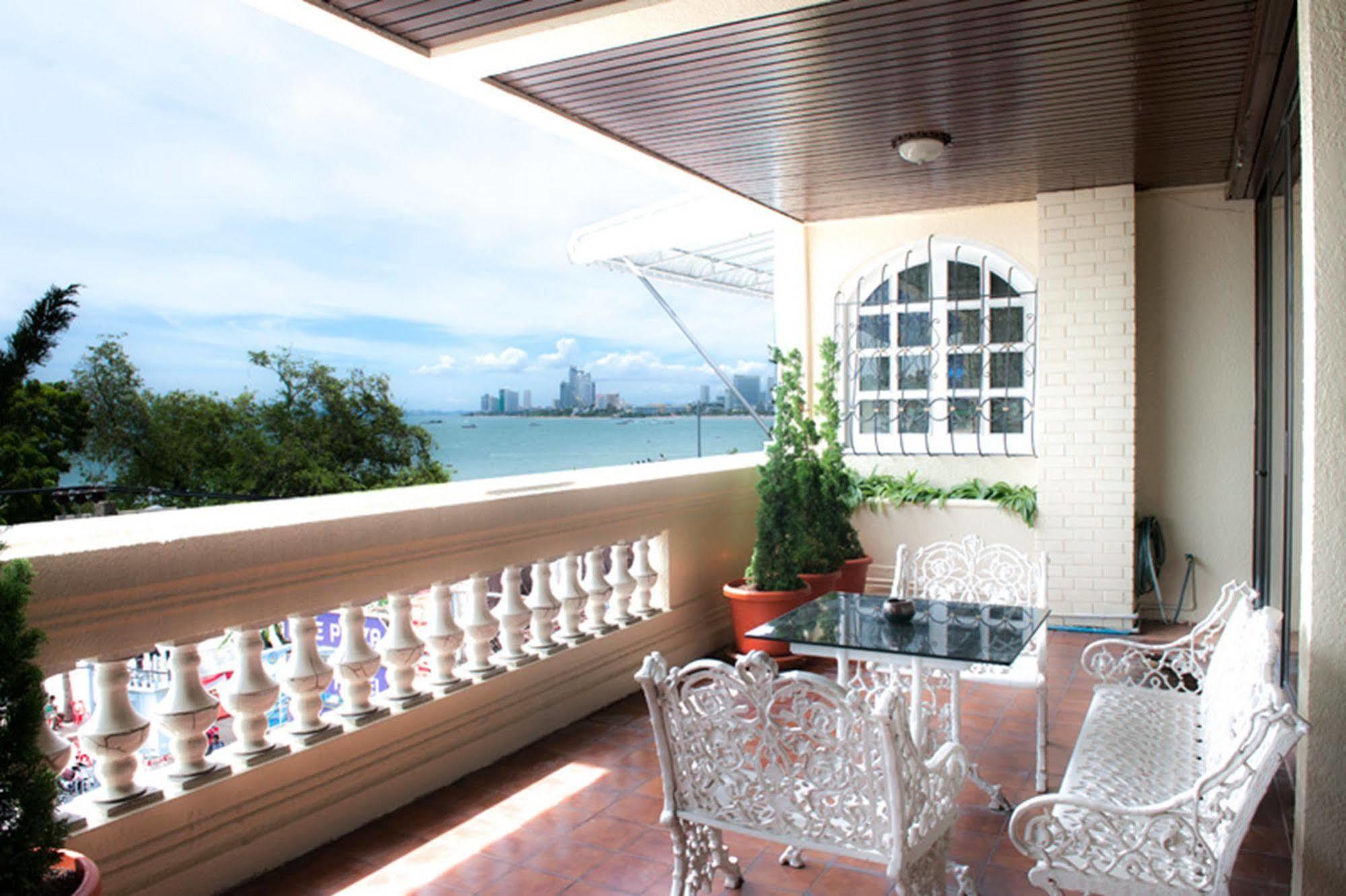 Lido Beach Hotel Pattaya Exterior photo